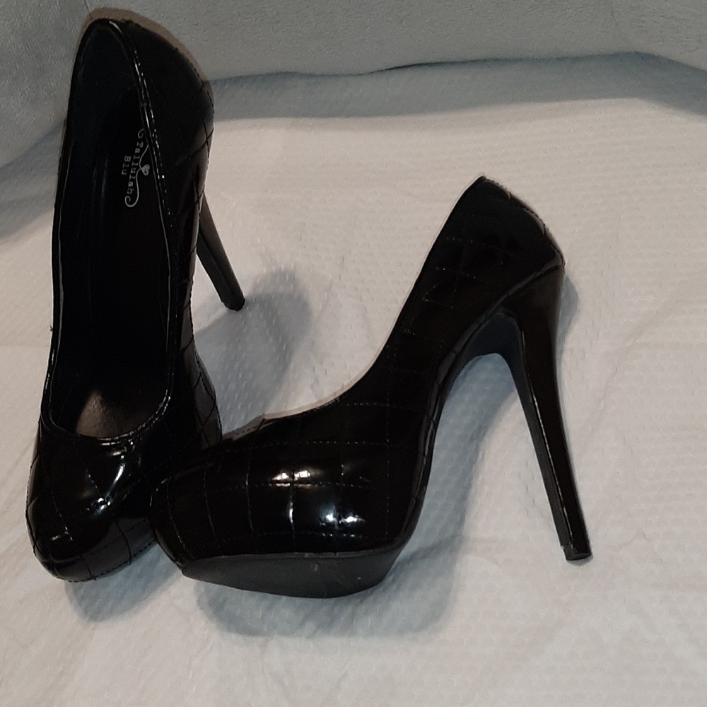 Patent platform heels